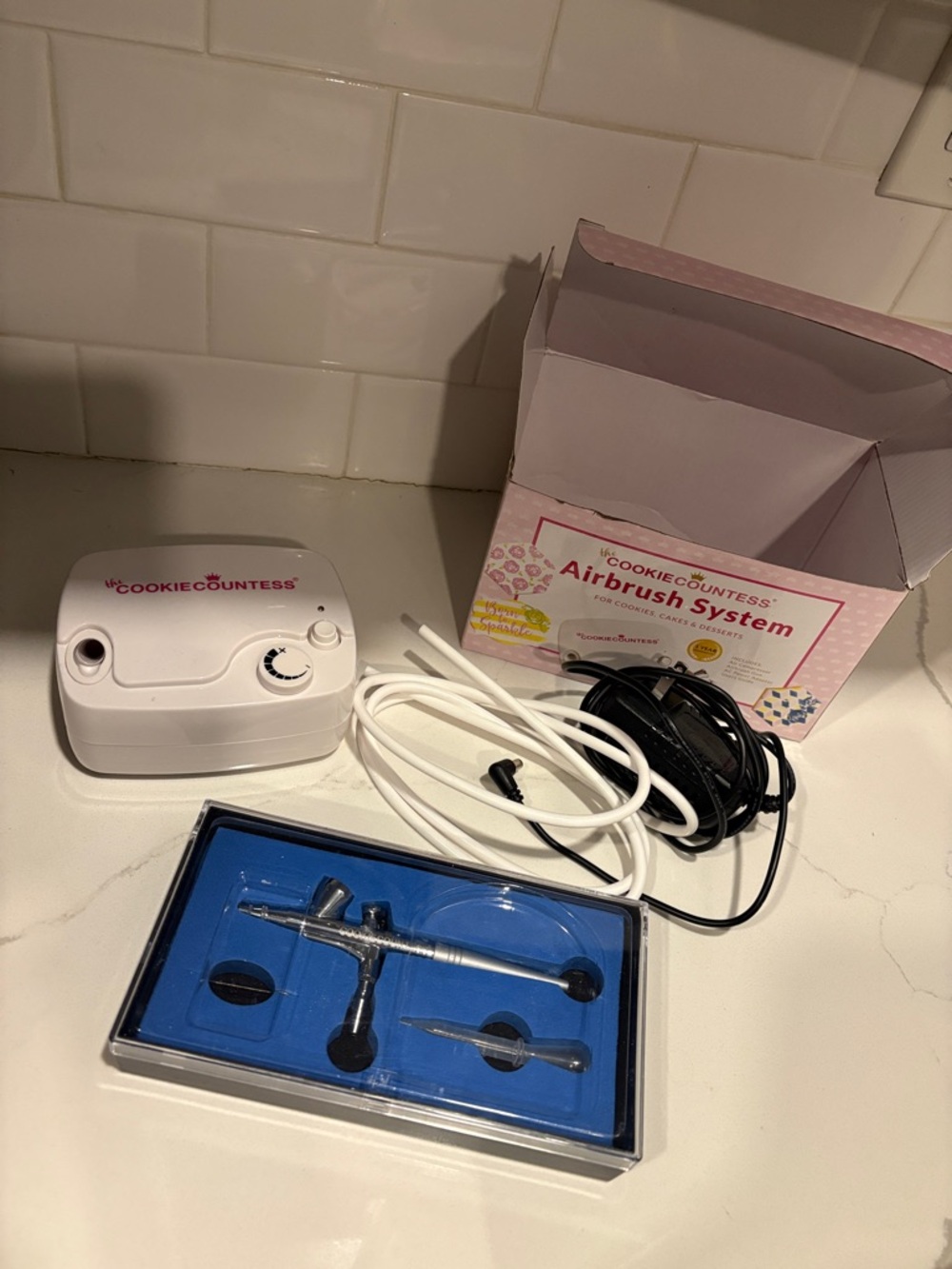 White Airbrush System - Picture 4 of 10
